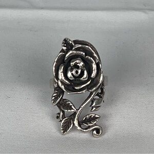 Elegant Silver Rose Ring